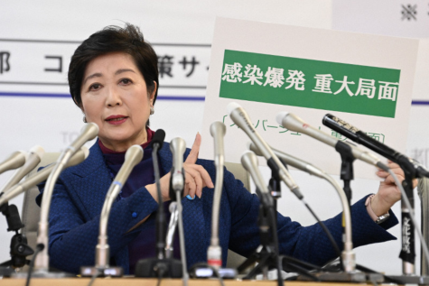 東京都知事小池百合子在都庁舉行記者會(大西岳彦撮影)